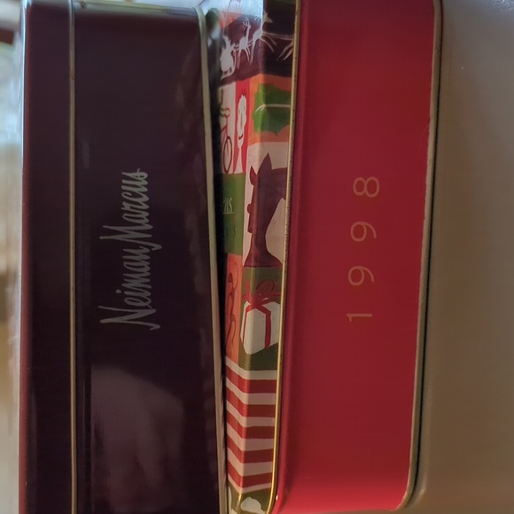 Neiman Marcus Christmas tins - Picture 6 of 7